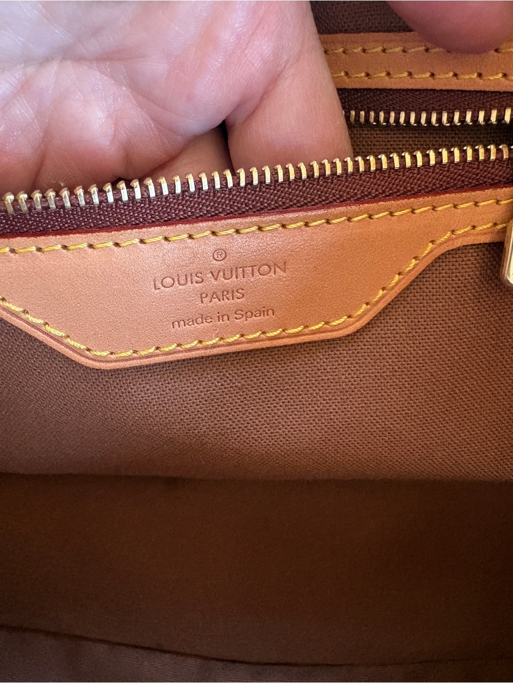 Louis Vuitton Batignolles Tote in Dark Brown with leather trim.  COA - Picture 4 of 13
